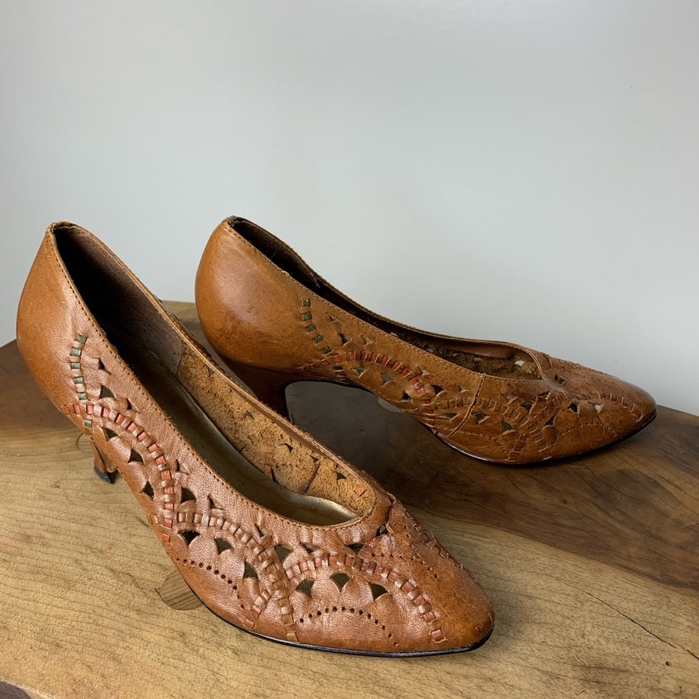 Vintage Anne Wells leather sandals heels boho shoes 6.5